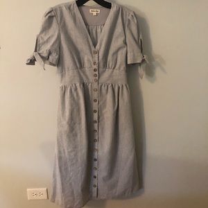 Hidden Alley size small gray dress